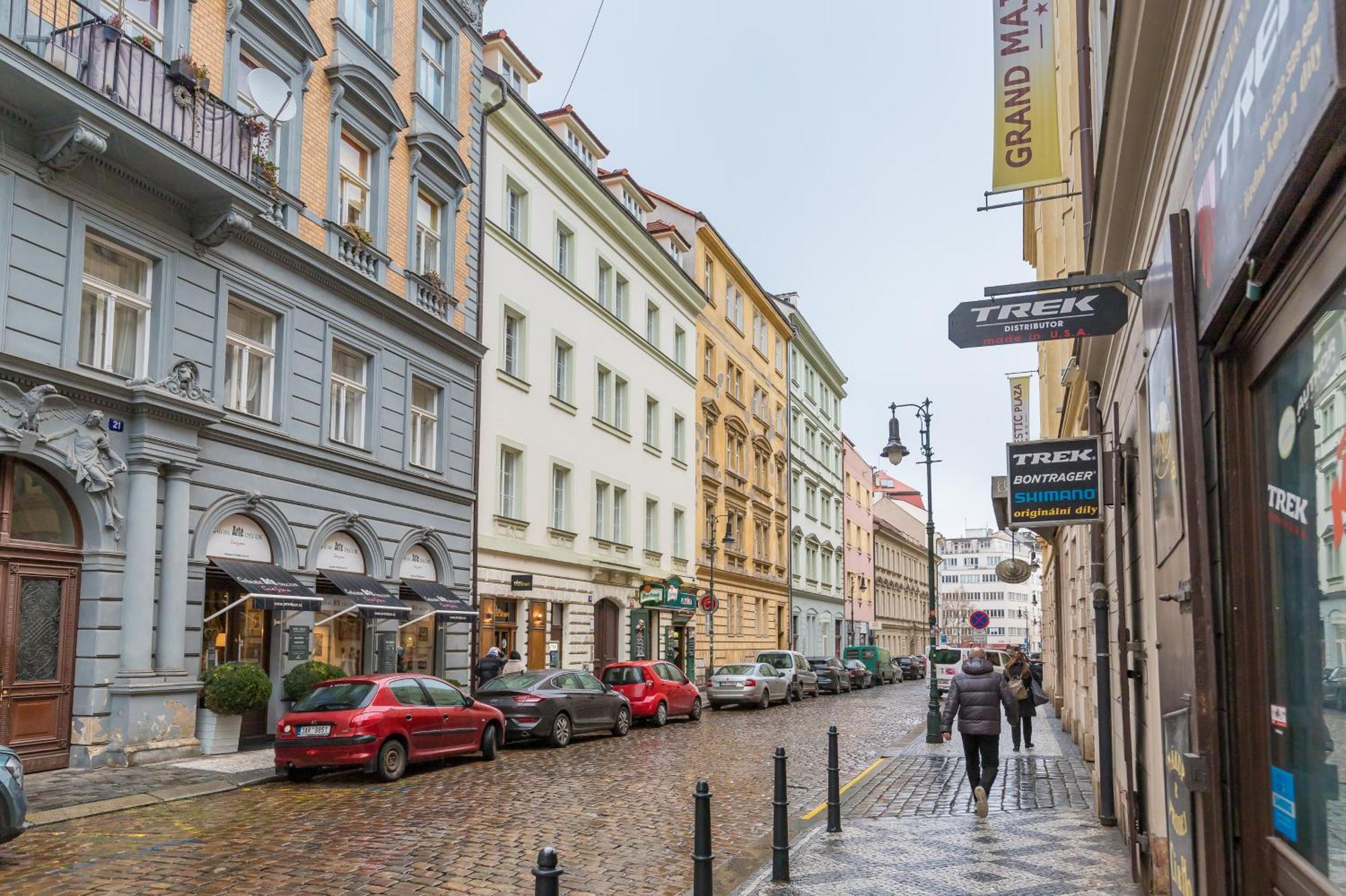 Antiveli Apartment Prague